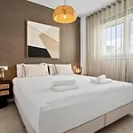 Appartement Luxury 3br Aqua Gardens - Walk To And Shared Pool *