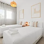 Luxury 3br Aqua Gardens - Walk To And Shared Pool * Estepona