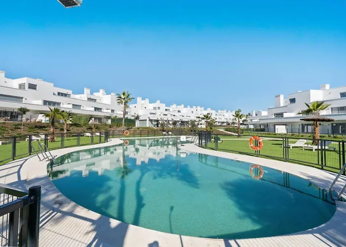 Luxury 3br Aqua Gardens - Walk To And Shared Pool * Estepona